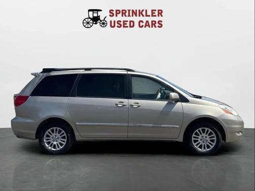 Desert Sand Mica 2007 Toyota Sienna XLE