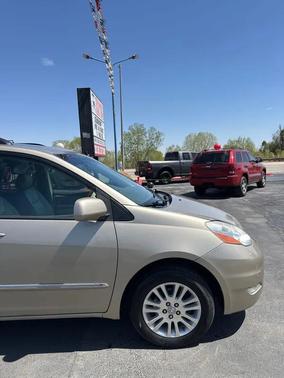 Desert Sand Mica 2007 Toyota Sienna XLE