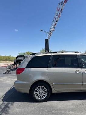 Desert Sand Mica 2007 Toyota Sienna XLE
