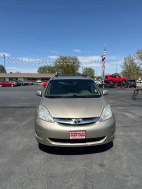 Desert Sand Mica 2007 Toyota Sienna XLE