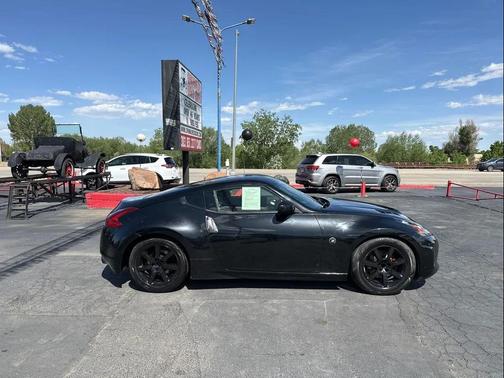Magnetic Black 2018 Nissan 370Z Sport