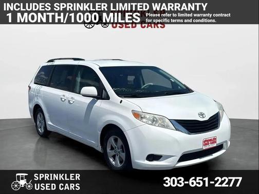 Super White 2014 Toyota Sienna LE