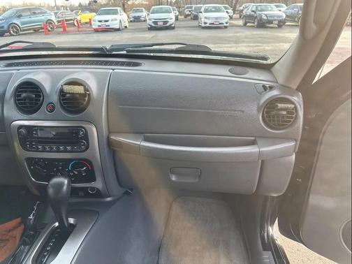 2006 Jeep Liberty Renegade