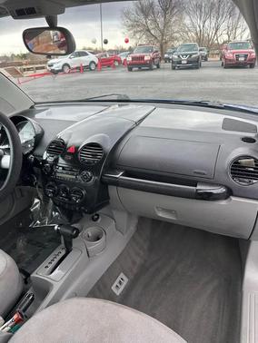2004 Volkswagen New Beetle GLS 2.0L