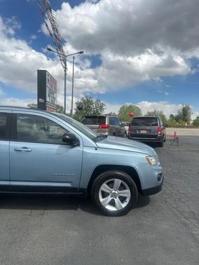 Winter Chill Pearlcoat 2013 Jeep Compass Latitude