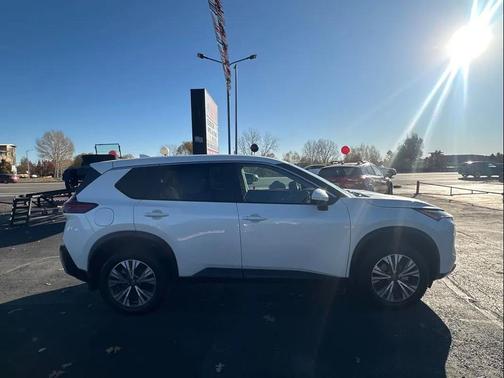 2022 Nissan Rogue SV