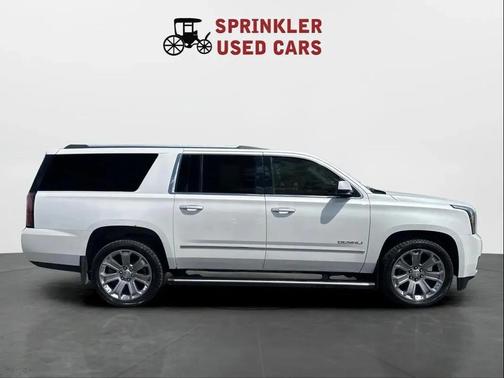 White 2017 GMC Yukon XL Denali