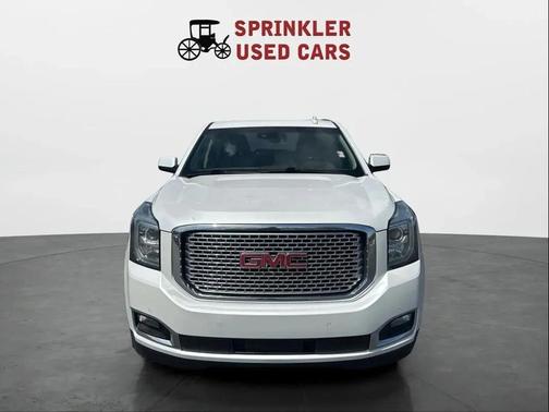 White 2017 GMC Yukon XL Denali