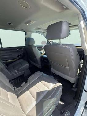 White 2017 GMC Yukon XL Denali