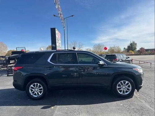 2018 Chevrolet Traverse LT Cloth