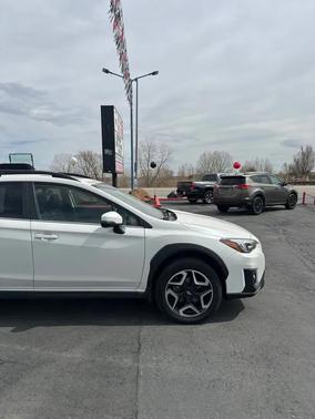 Crystal White Pearl 2019 Subaru Crosstrek 2.0i Limited