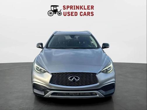 2018 INFINITI QX30 Luxury