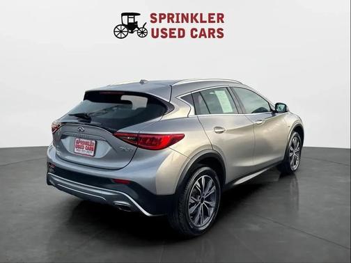 2018 INFINITI QX30 Luxury