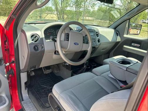 Bright Red Clearcoat 2007 Ford F-150 STX