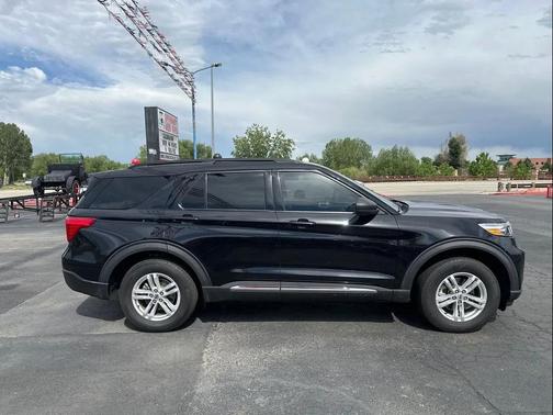 Agate Black Metallic 2020 Ford Explorer XLT