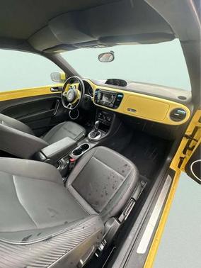 2013 Volkswagen Beetle 2.0L TDI