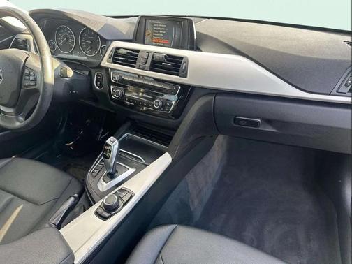 2017 BMW 320 i
