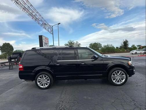 White Platinum Metallic Tri-Coat 2017 Ford Expedition EL Limited