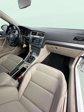 2015 Volkswagen Golf SportWagen TSI S 4-Door