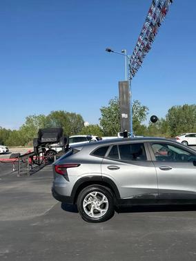 Sterling Gray Metallic 2024 Chevrolet Trax LS