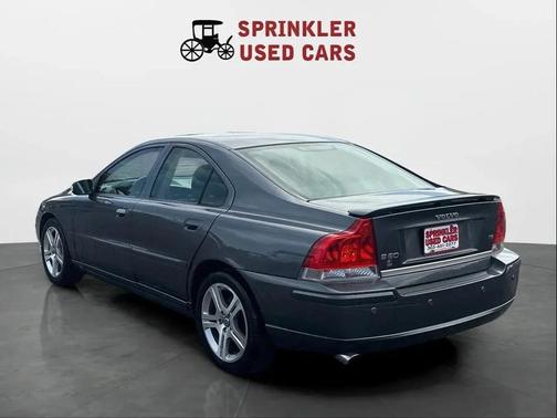Titanium Gray Metallic 2008 Volvo S60 T5