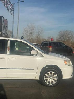 2014 Chrysler Town & Country Touring