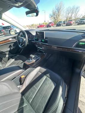 Florett Silver Metallic 2019 Audi Q5 2.0T Premium Plus