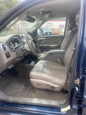 2006 Mitsubishi Raider XLS