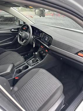 Pure White 2022 Volkswagen Jetta 1.5T S