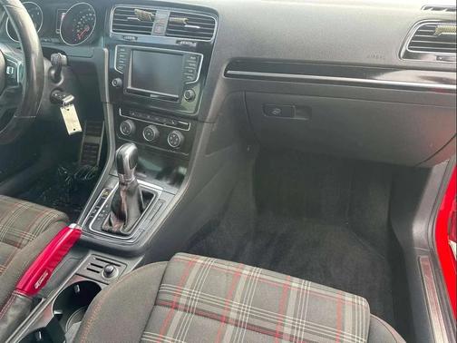 2016 Volkswagen Golf GTI 2.0T S 4-Door