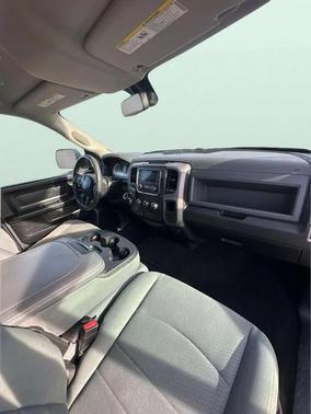 Bright White Clearcoat 2018 RAM 1500 Tradesman