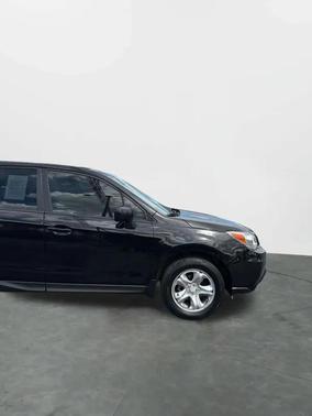 Crystal Black Silica 2015 Subaru Forester 2.5i