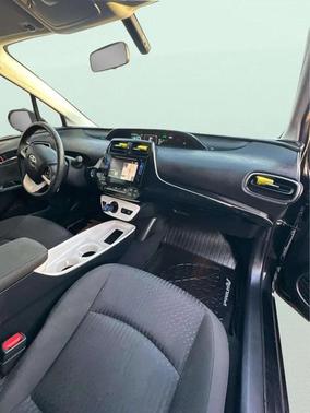 2016 Toyota Prius Three