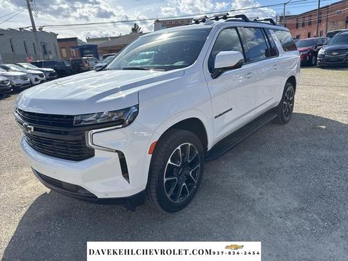 Summit White 2023 Chevrolet Suburban RST