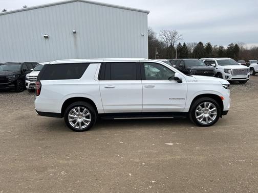 2024 Chevrolet Suburban 4WD High Country