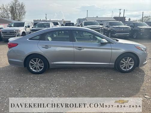 2016 Hyundai SONATA SE