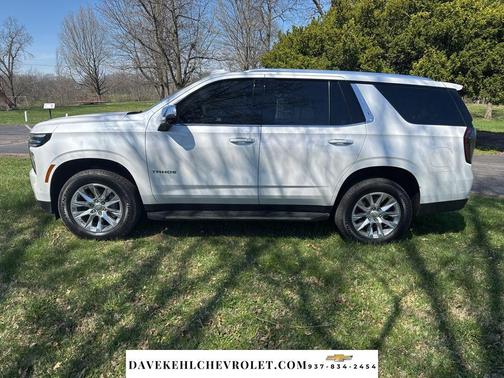 Iridescent Pearl Tricoat 2025 Chevrolet Tahoe Premier