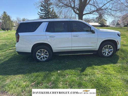 Iridescent Pearl Tricoat 2025 Chevrolet Tahoe Premier