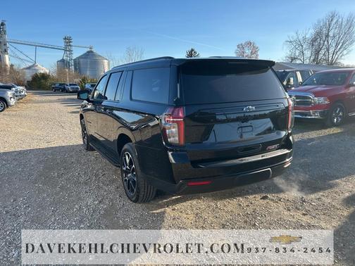 2023 Chevrolet Suburban RST