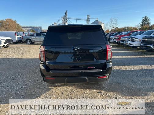 2023 Chevrolet Suburban RST