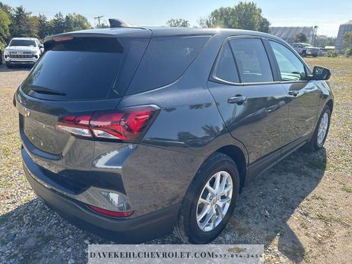 2022 Chevrolet Equinox LS