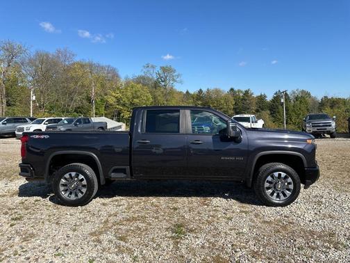2024 Chevrolet Silverado 2500 Custom