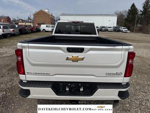 Iridescent Pearl Tricoat 2022 Chevrolet Silverado 3500 High Country
