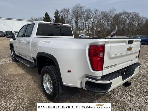 Iridescent Pearl Tricoat 2022 Chevrolet Silverado 3500 High Country