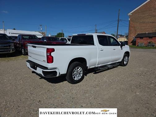 Summit White 2022 Chevrolet Silverado 1500 RST