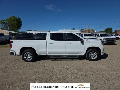 Summit White 2022 Chevrolet Silverado 1500 RST