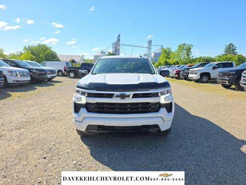Summit White 2022 Chevrolet Silverado 1500 RST