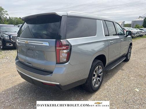 Sterling Gray Metallic 2024 Chevrolet Suburban LT