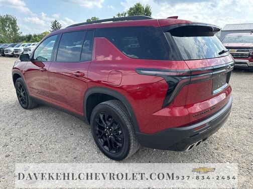 2024 Chevrolet Traverse LT