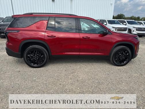 2024 Chevrolet Traverse LT